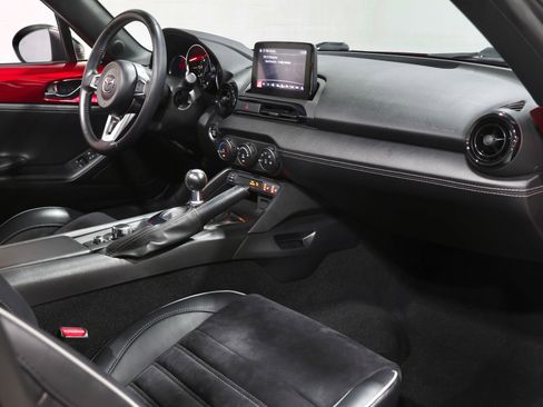 Used 2020 MAZDA MX-5 Miata RF Club w/ Brembo/BBS Recaro Package image 66