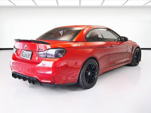 Used 2017 BMW M4 Convertible image 4