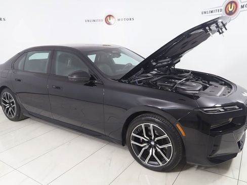 Used 2023 BMW 740i w/ Parking Assistance Package image 27