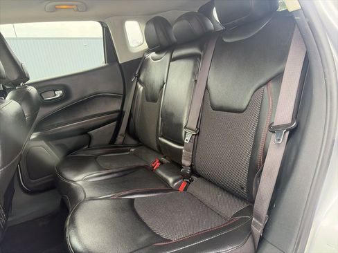 Used 2021 Jeep Compass Trailhawk image 11