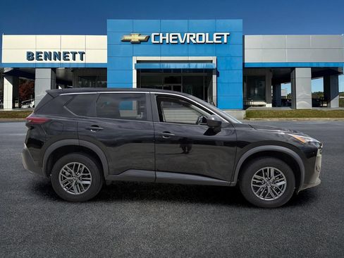 Used 2023 Nissan Rogue S FWD image 8