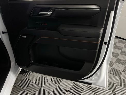 Used 2025 GMC Sierra 1500 AT4 image 37