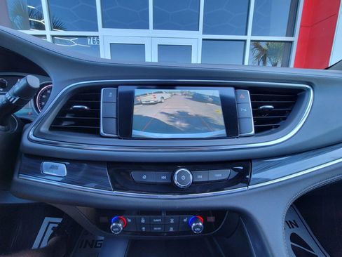 Used 2018 Buick Enclave FWD image 14