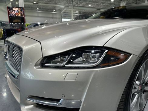 Used 2017 Jaguar XJ L Portfolio RWD image 19