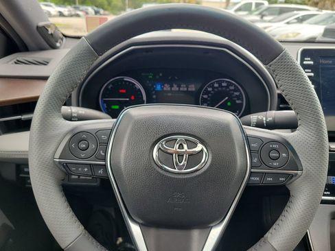Used 2019 Toyota Avalon Limited w/ Advanced Safety Package FWD image 8