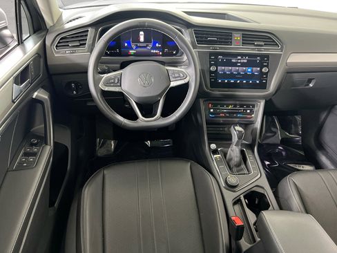 Used 2023 Volkswagen Tiguan SE AWD/4WD image 22