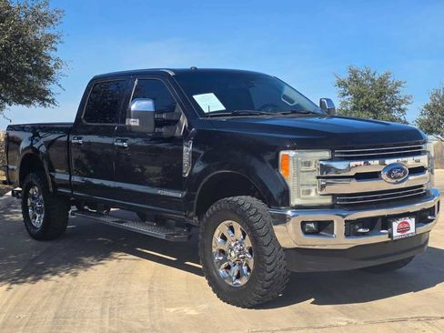 Used 2017 Ford F250 Lariat w/ Lariat Ultimate Package image 3