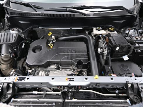 Certified 2023 Chevrolet Equinox RS FWD image 33