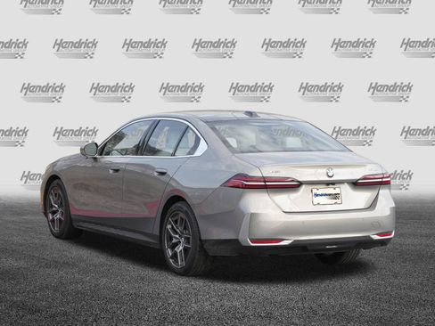 Used 2026 BMW 540i xDrive image 7