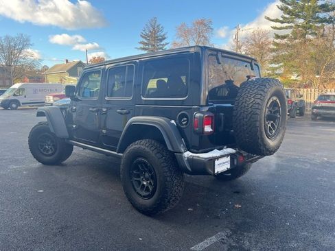 Used 2023 Jeep Wrangler Unlimited Sport image 4