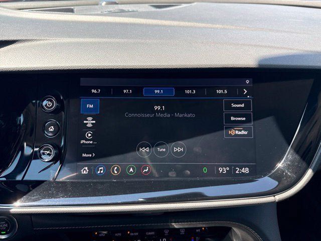 Used 2021 Buick Envision Avenir AWD/4WD image 32