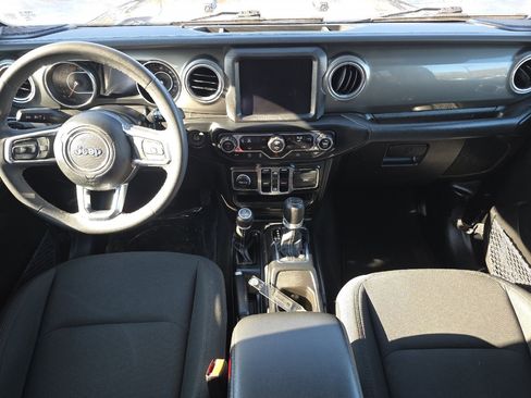 Used 2023 Jeep Wrangler Sahara image 13