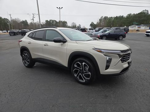 New 2026 Chevrolet Trax RS w/ Driver Confidence Package image 1