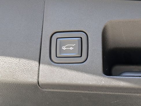 Used 2021 Cadillac XT5 Premium Luxury image 14