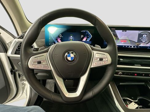 Certified 2024 BMW X7 xDrive40i image 12
