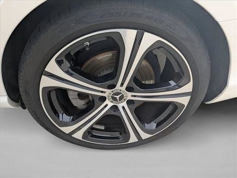 Used 2025 Mercedes-Benz C 300 Sedan image 21