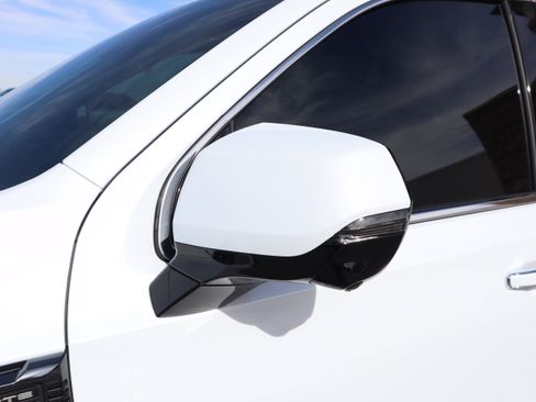 Used 2026 GMC Yukon Denali Ultimate image 15