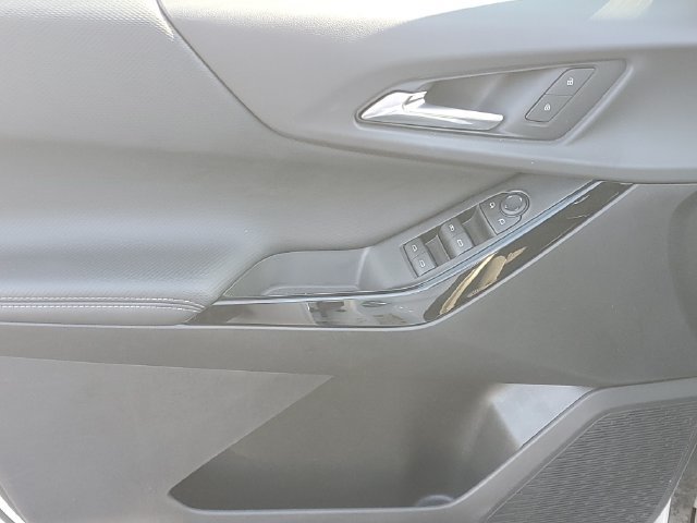 Certified 2025 Chevrolet Equinox LT w/ Safety and Technology Package AWD/4WD image 15