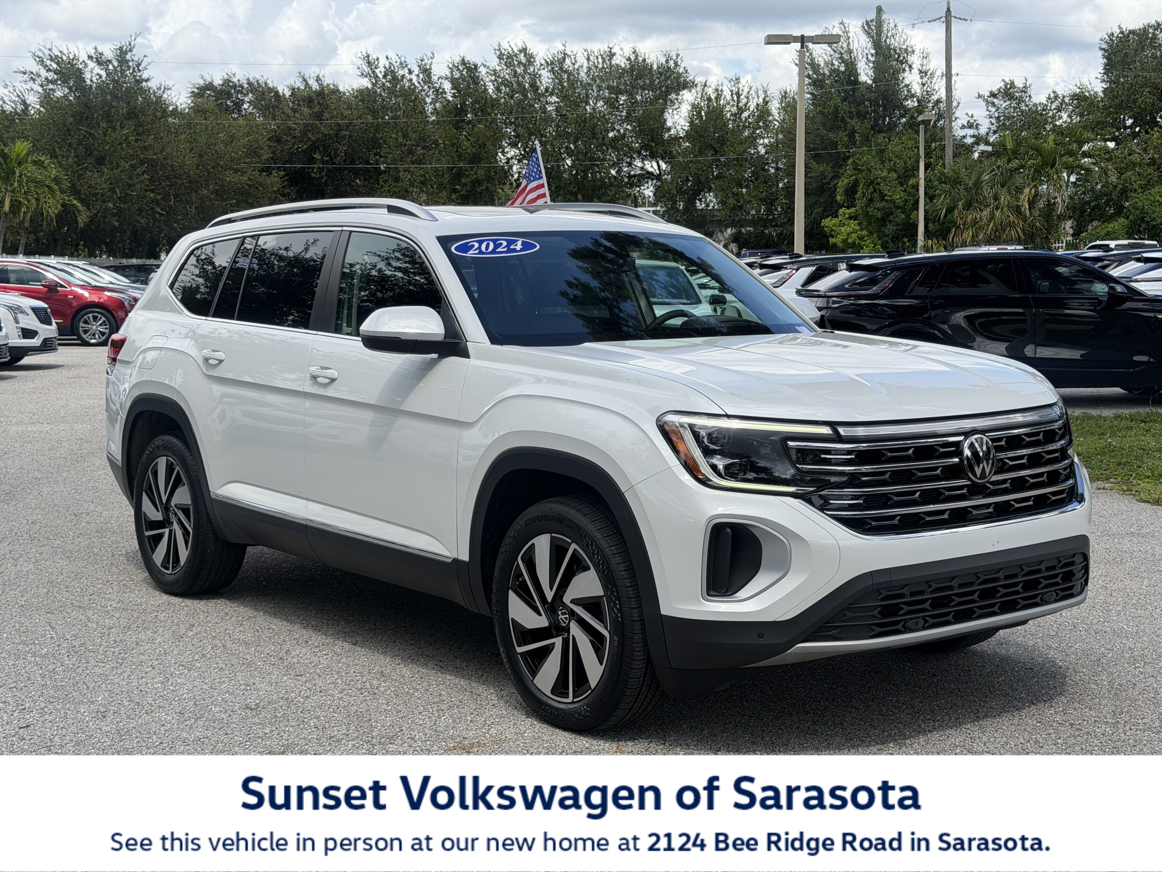 Certified 2024 Volkswagen Atlas SEL AWD/4WD image 1