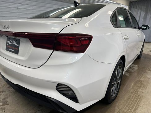 Used 2023 Kia Forte LXS image 19