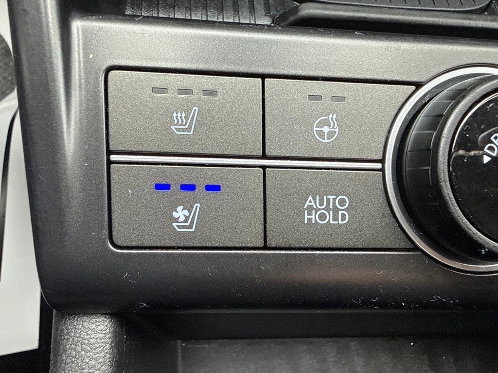 Used 2024 Hyundai Kona Limited AWD/4WD image 29