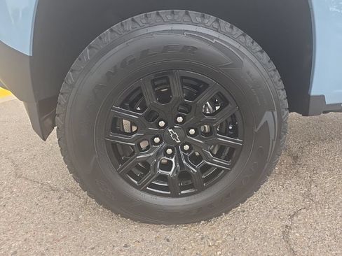 Certified 2025 Chevrolet Colorado W/T w/ WT Custom Package AWD/4WD image 2