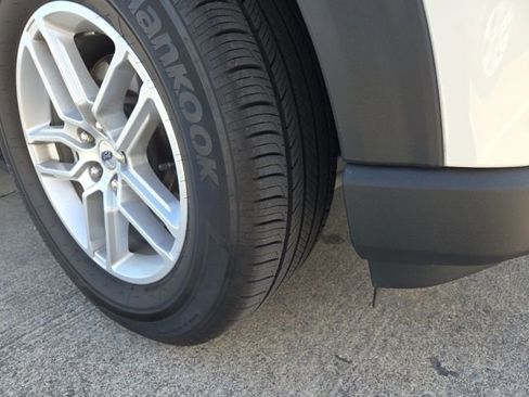 Used 2025 Ford Explorer Active image 10