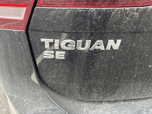 Used 2020 Volkswagen Tiguan SE R-Line image 5