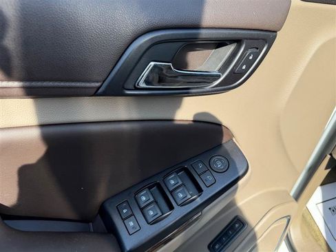 Used 2016 Chevrolet Suburban LT AWD/4WD image 28