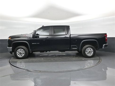 Used 2024 Chevrolet Silverado 2500 LT w/ Z71 Off-Road Package image 7