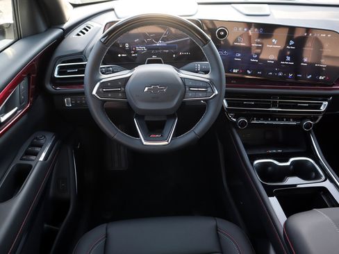 New 2026 Chevrolet Traverse Z71 w/ Enhanced Driving Package image 9