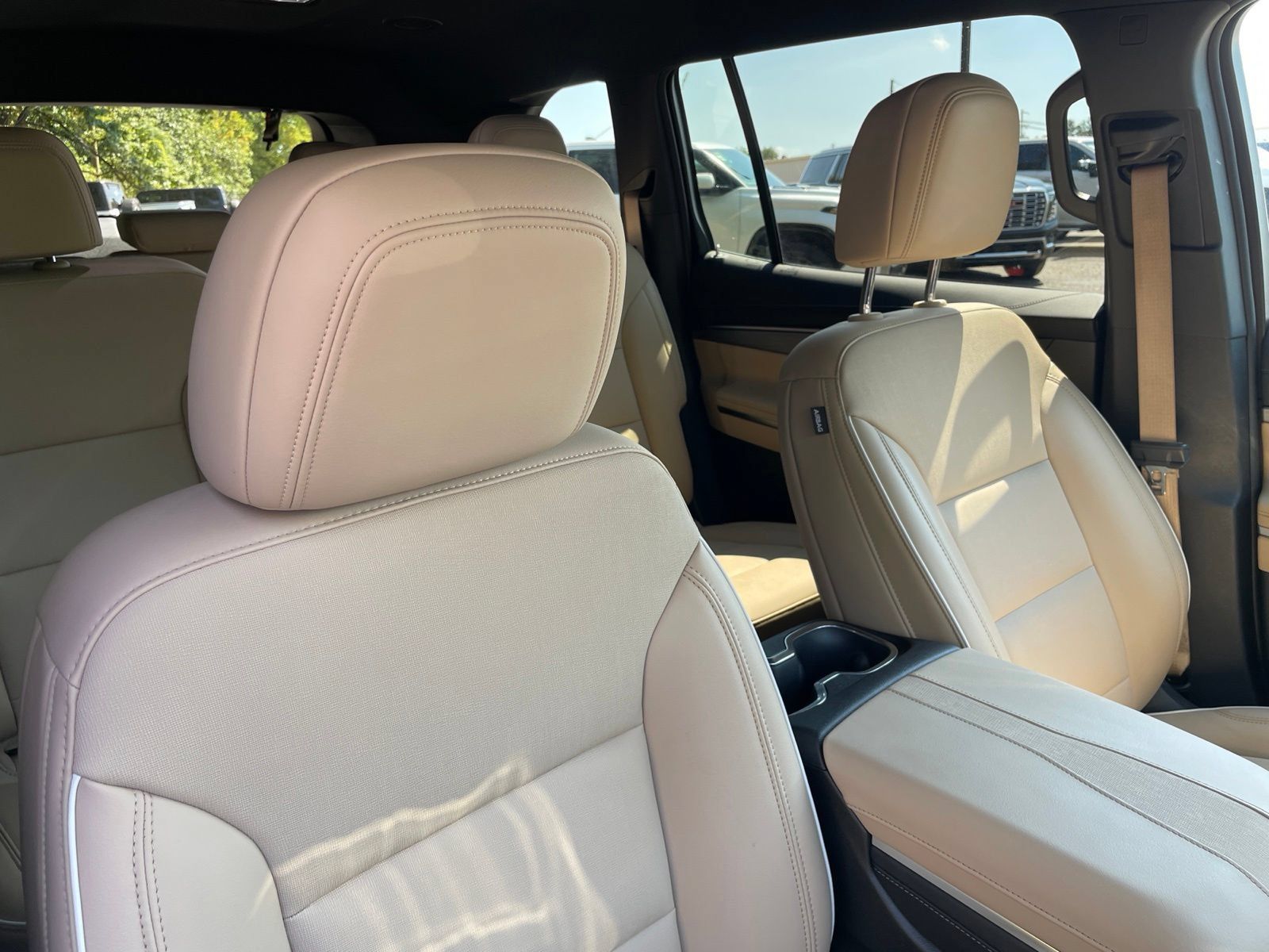 Used 2025 Buick Enclave Preferred w/ LPO, Floor Liner Package FWD image 38