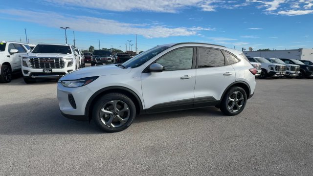 Used 2025 Ford Escape ST-Line Select AWD/4WD image 6