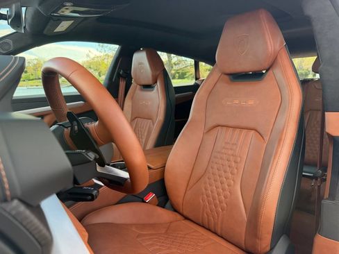 Used 2024 Lamborghini Urus S AWD/4WD image 19