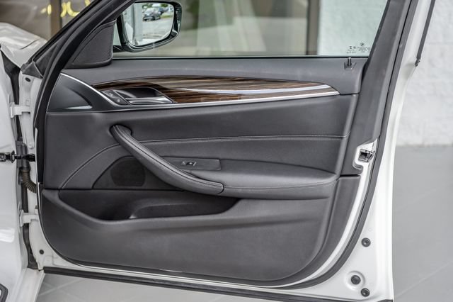 Used 2019 BMW 530i w/ Convenience Package RWD image 57