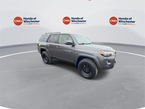 Used 2018 Toyota 4Runner SR5 Premium image 12