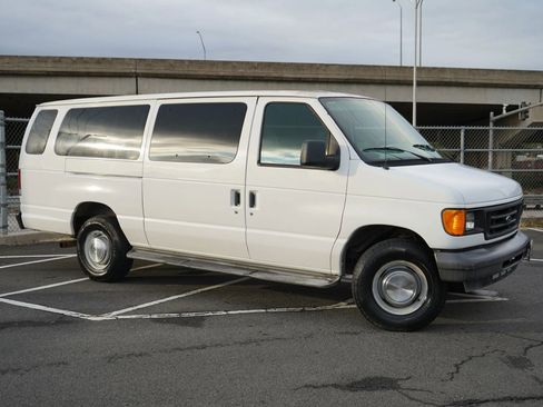 Used 2006 Ford E-350 and Econoline 350 XL image 5