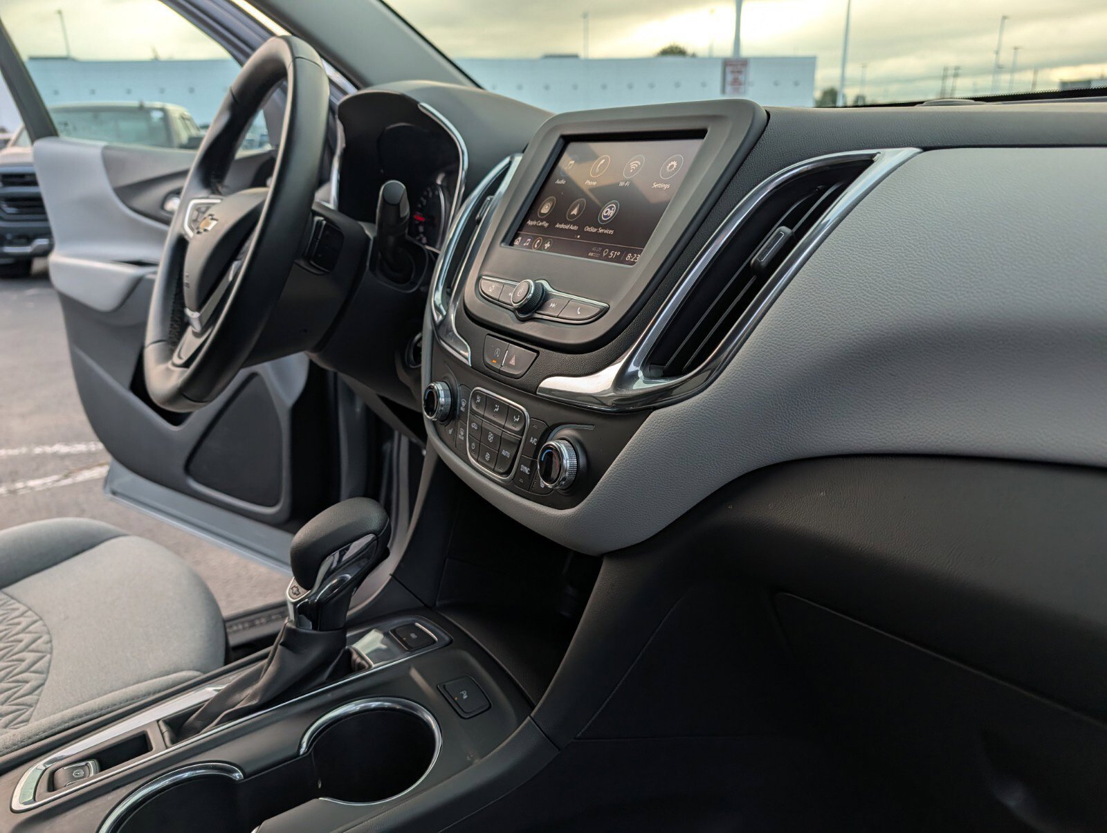 Used 2023 Chevrolet Equinox LT w/ Driver Convenience Package AWD/4WD image 24