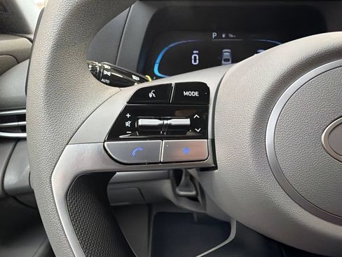New 2026 Hyundai Elantra SE FWD image 16