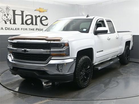 Used 2017 Chevrolet Silverado 1500 LT w/ All Star Edition image 29