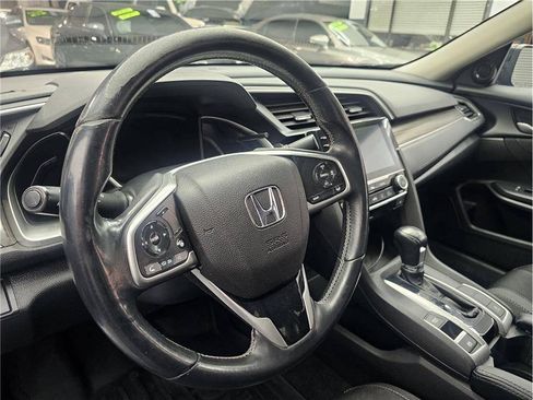 Used 2019 Honda Civic EX image 10