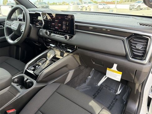 New 2026 GMC Canyon Elevation image 33