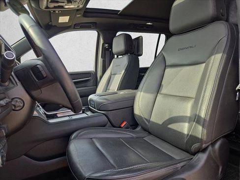 Used 2023 GMC Yukon XL Denali w/ Max Trailering Package image 15