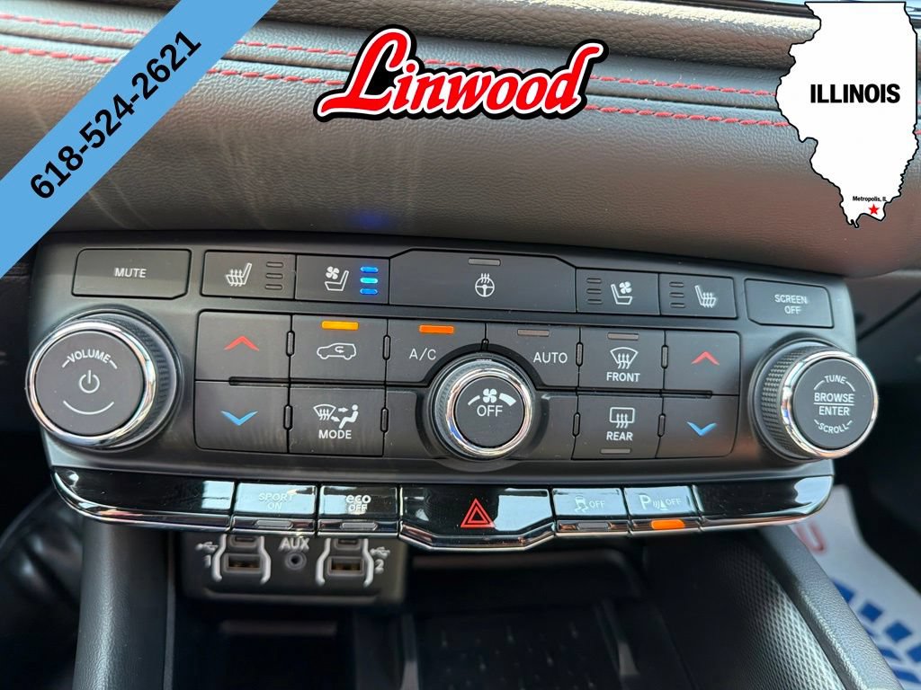 Used 2025 Dodge Durango R/T AWD/4WD image 29