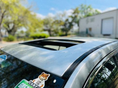 Used 2013 Ford Taurus Limited image 9