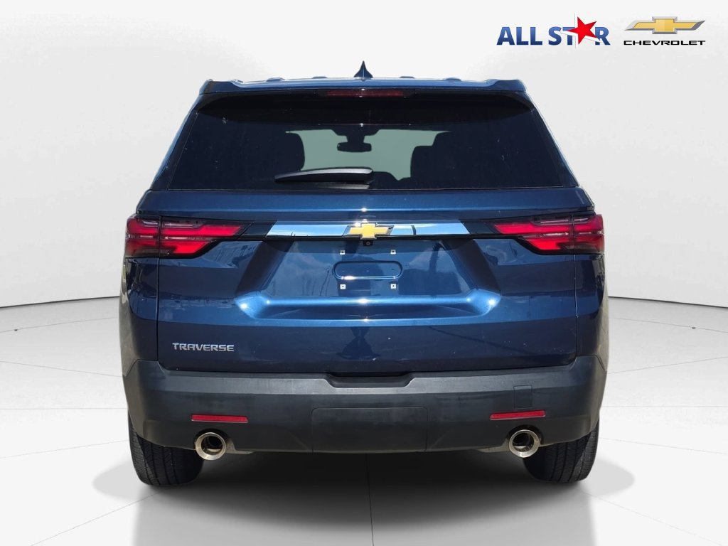 Used 2023 Chevrolet Traverse LS w/ Safety Package FWD image 4