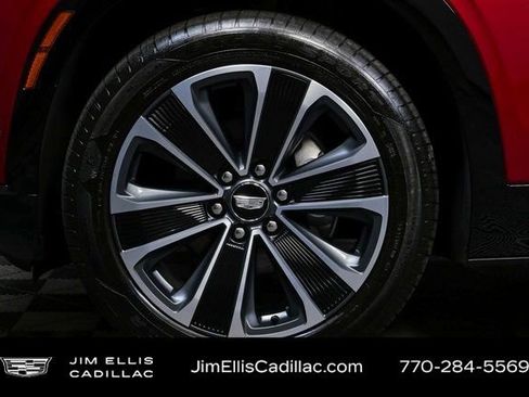 Certified 2026 Cadillac Vistiq Sport image 37