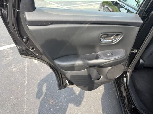 Used 2024 Honda HR-V LX image 25