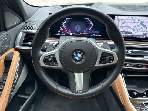 Used 2025 BMW X6 xDrive40i AWD/4WD image 16