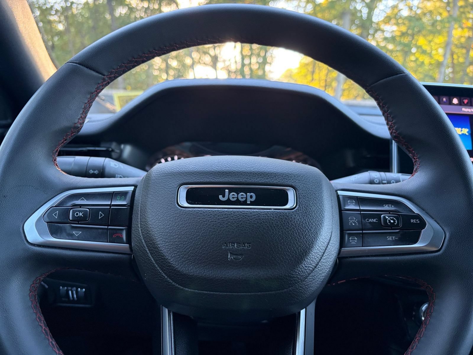 Used 2025 Jeep Compass Trailhawk AWD/4WD image 26